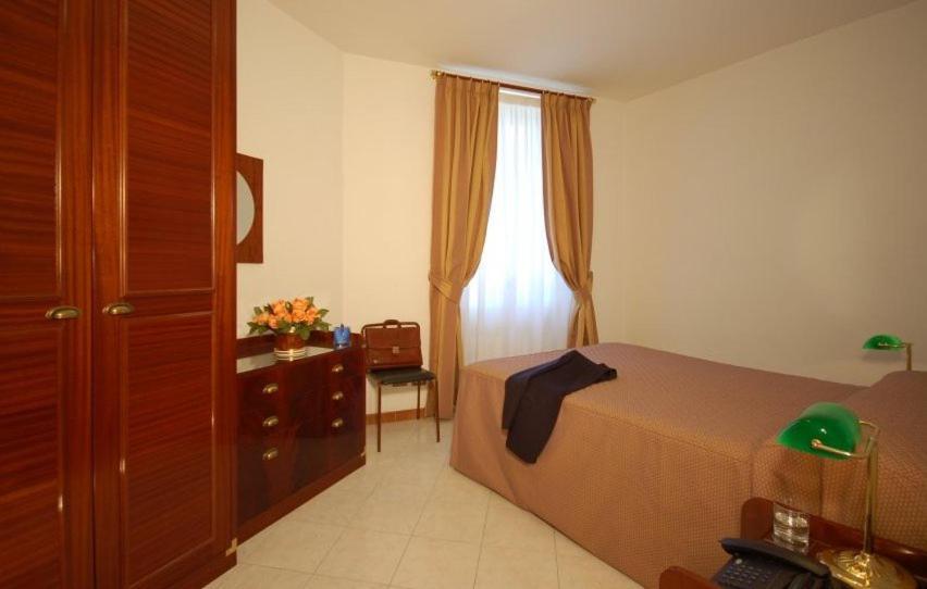 Hotel Residence Vatican Suites Roma Exterior foto